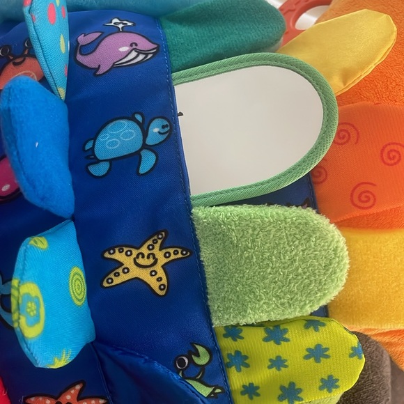 Melissa and Doug Flip Fish Soft Baby Toy - Picture 6 of 6